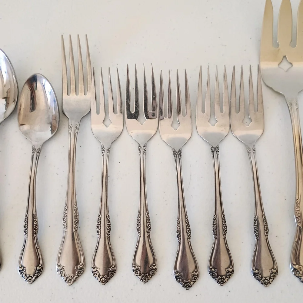 Mixed Lot 11 Pcs WM A Rogers Deluxe Stainless Oneida Ltd Mansfield Flatware